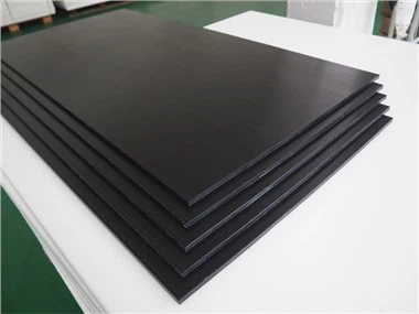 แผ่นพลาสติกปอมดำ